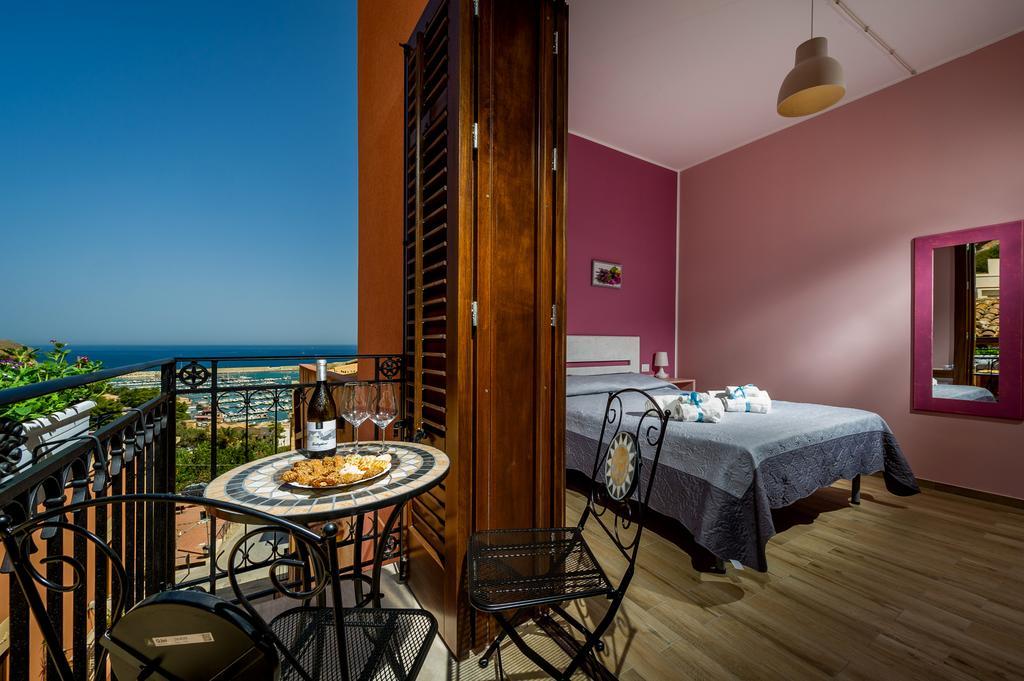 Antico Canale Castellammare del Golfo Kültér fotó